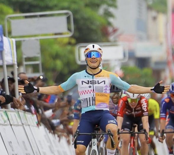 Pau Martí deja su sello personal certificando su polivalencia casi absoluta: triunfo al sprint