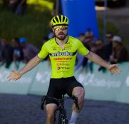 Santi Mesa aplasta a sus rivales en el sprint de la Volta ao Alentejo