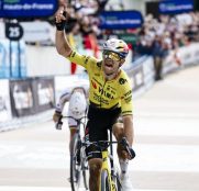 París-Roubaix: Wout van Aert gana la carrera de las carreras
