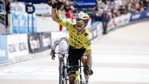 París-Roubaix: Wout van Aert gana la carrera de las carreras