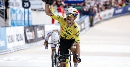 París-Roubaix: Wout van Aert gana la carrera de las carreras