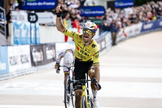 París-Roubaix: Wout van Aert gana la carrera de las carreras