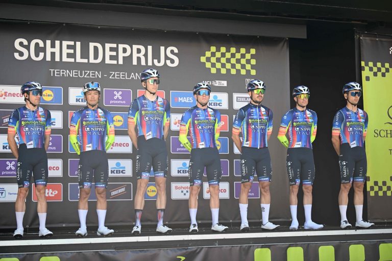 Solution Tech-Nippo-Rali y el truco de Panamá para escalar en el Ranking UCI