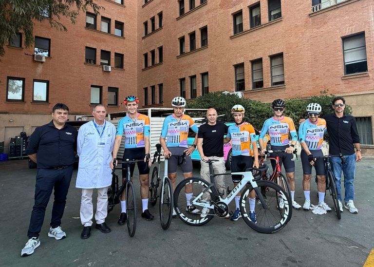 Andrés Iniesta, NSN y el Hospital Vall d’Hebron lanzan un proyecto para ayudar a los ciclistas