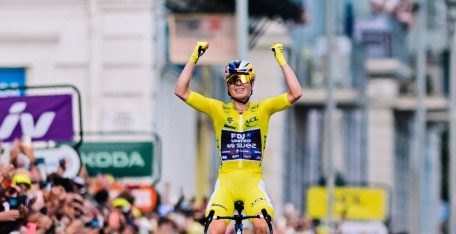Demi Vollering cierra todos los debates: gana con todo merecimiento el Tour de Francia