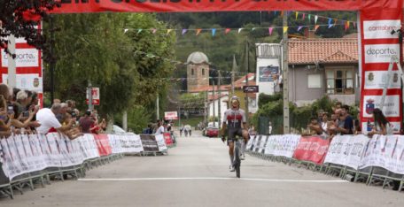 Vuelta a Cantabria júnior: Dexter Townsend impone el acento británico
