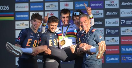 ¡¡¡Doblete: y Benjamín Noval también gana el oro en el Mundial júnior de fondo en carretera!!!