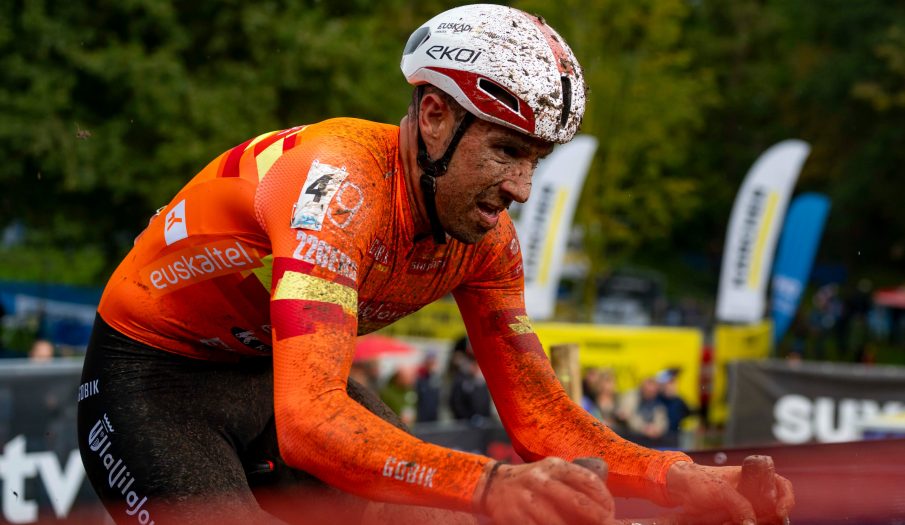 Felipe Orts firma el primer podio de La Vila Joiosa-Fundación Euskadi: ¡tercero en la Nacht van Woerden!