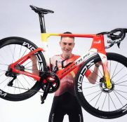 China entra de lleno en el ciclismo profesional (III): Pardus sale al rescate de TotalEnergies